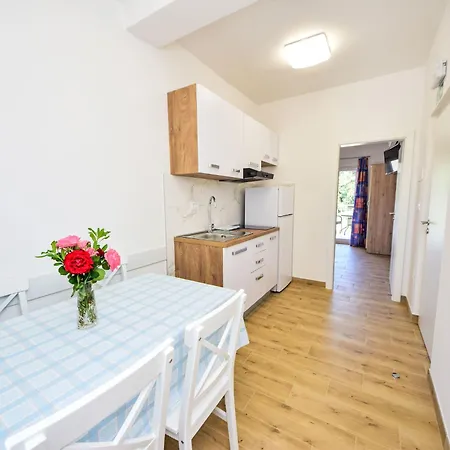 Apartment Balota - Moreska-1 By Interhome